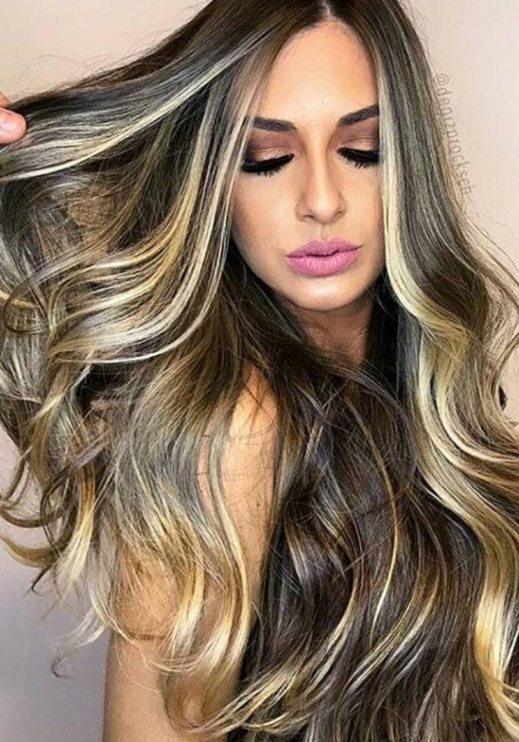 Окрашивание со светлыми прядями