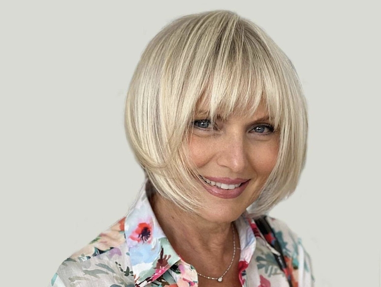 Стрижки на средние волосы 2022