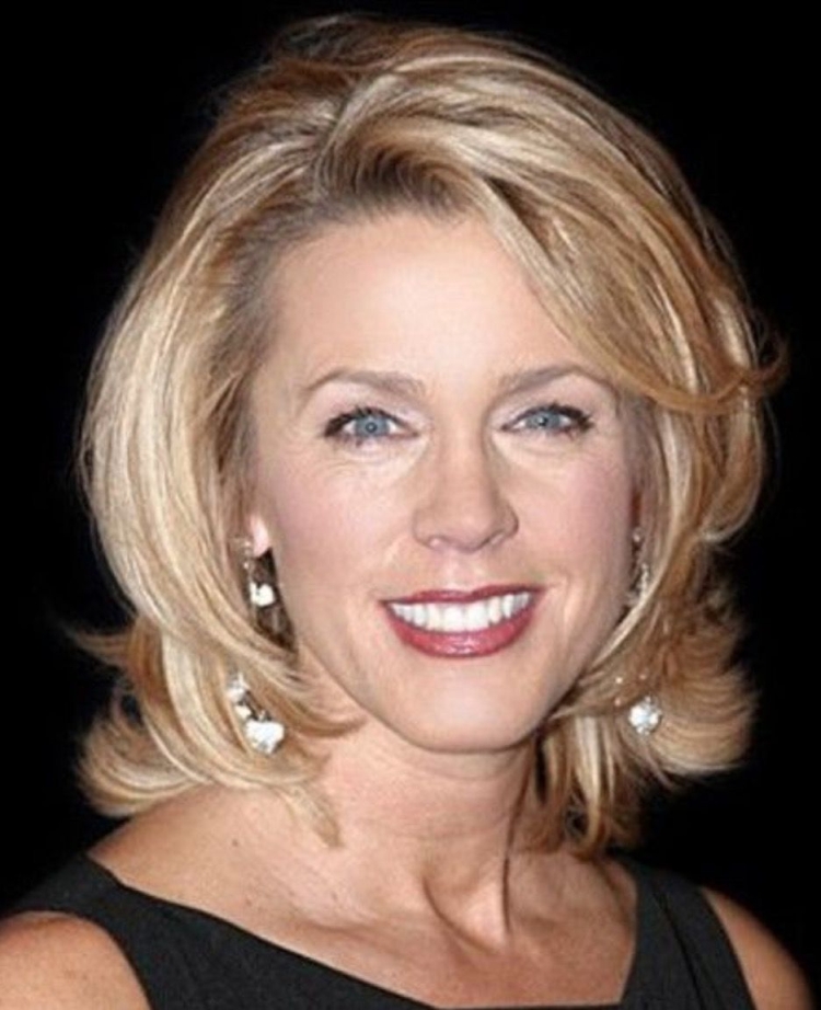 Причёски на средние волосы для женщин 50