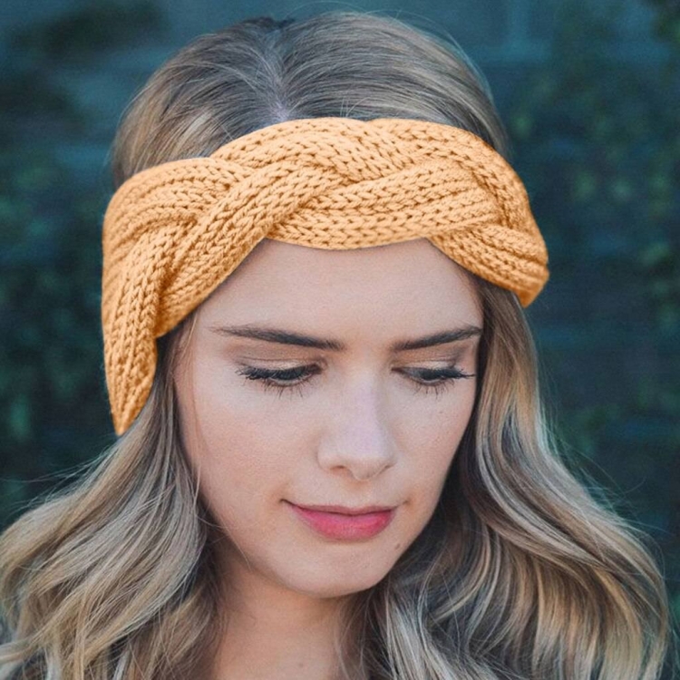 Повязка на голову вязаная
