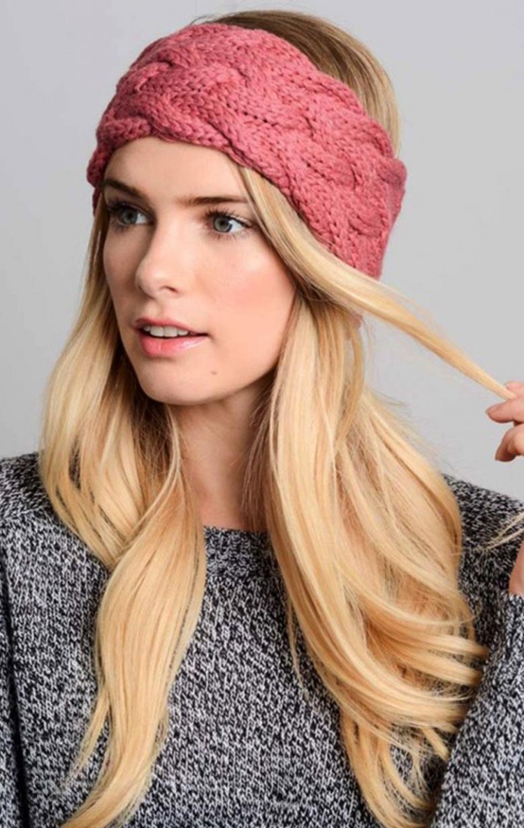 Повязка на голову вязаная