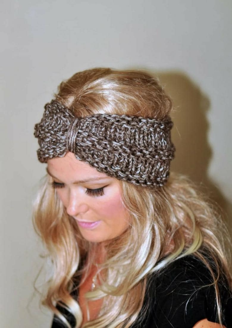 Повязка на голову вязаная крючком