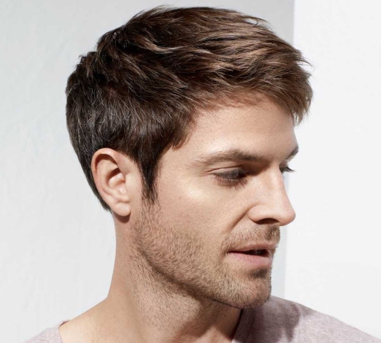 Модельная стрижка мужская