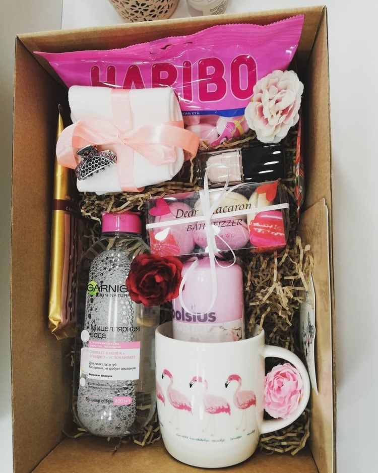 Подарок коллеге женщине