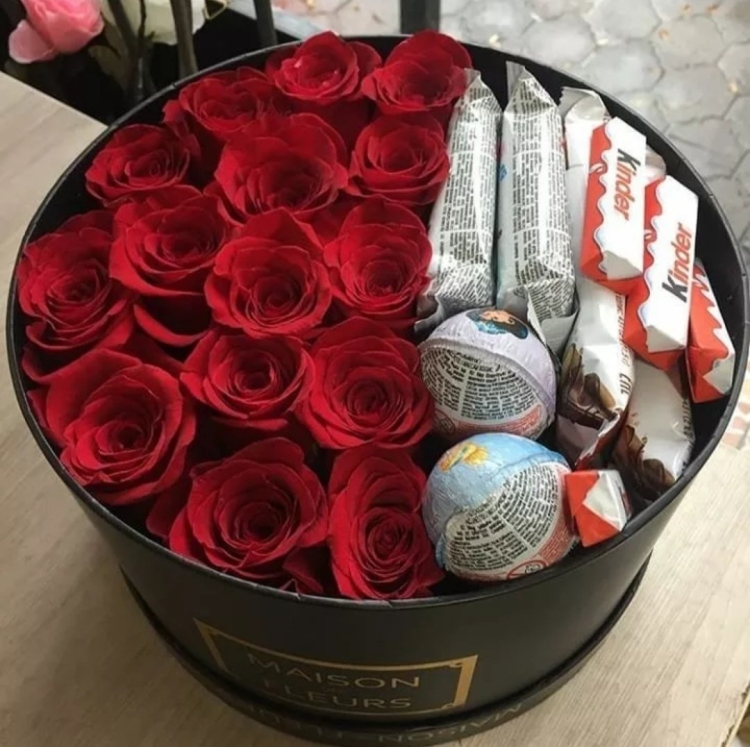 Интересный подарок девушке