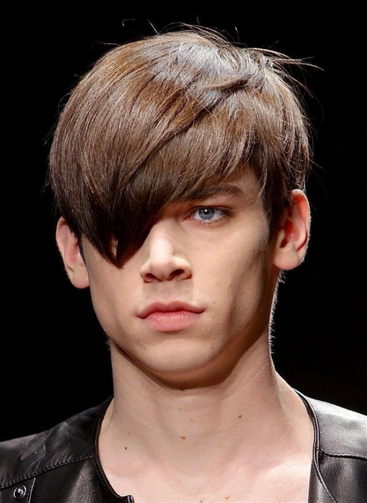 Мужская стрижка с челочкой