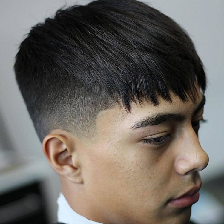 Мужские стрижки обычные с челкой