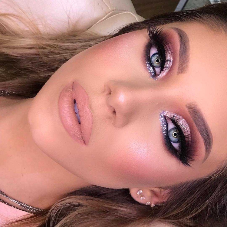 Макияж для голубых глаз