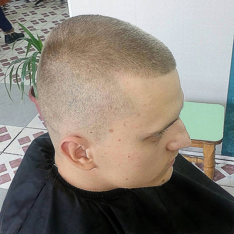 Стрижка 12 мм сверху 9 мм сбоку