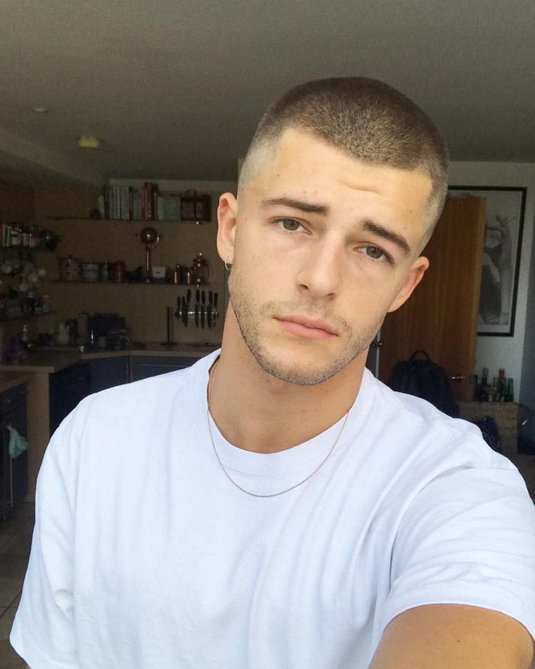 Стрижка Ёжик мужская короткая