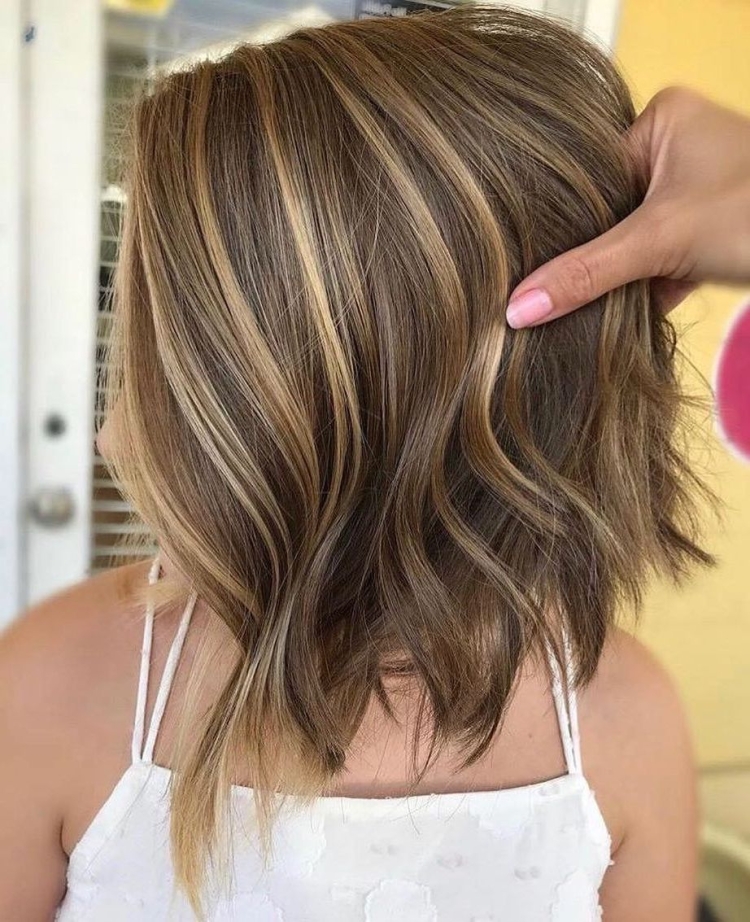 Мелирование тонкими редкими прядками