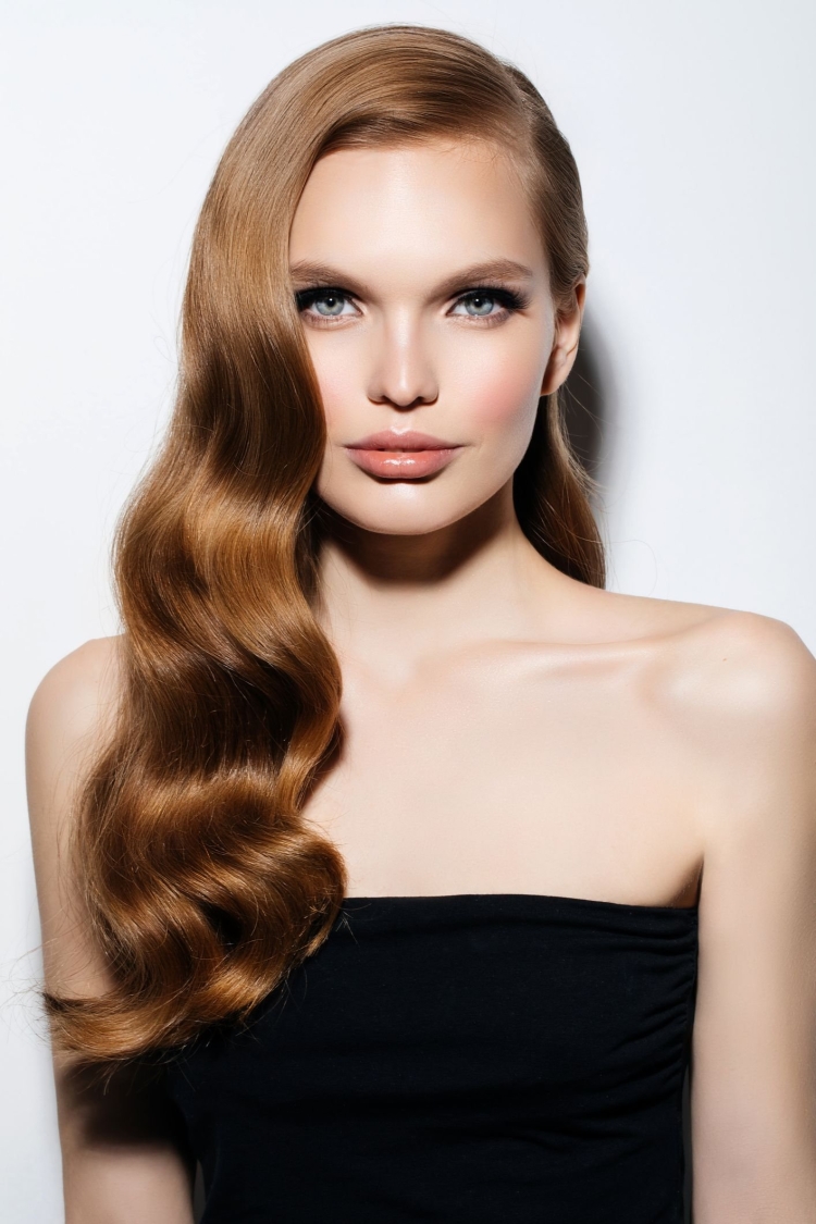 Прическа голливудская волна