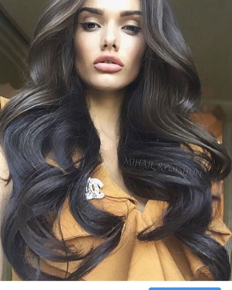 Объемная укладка на длинные волосы