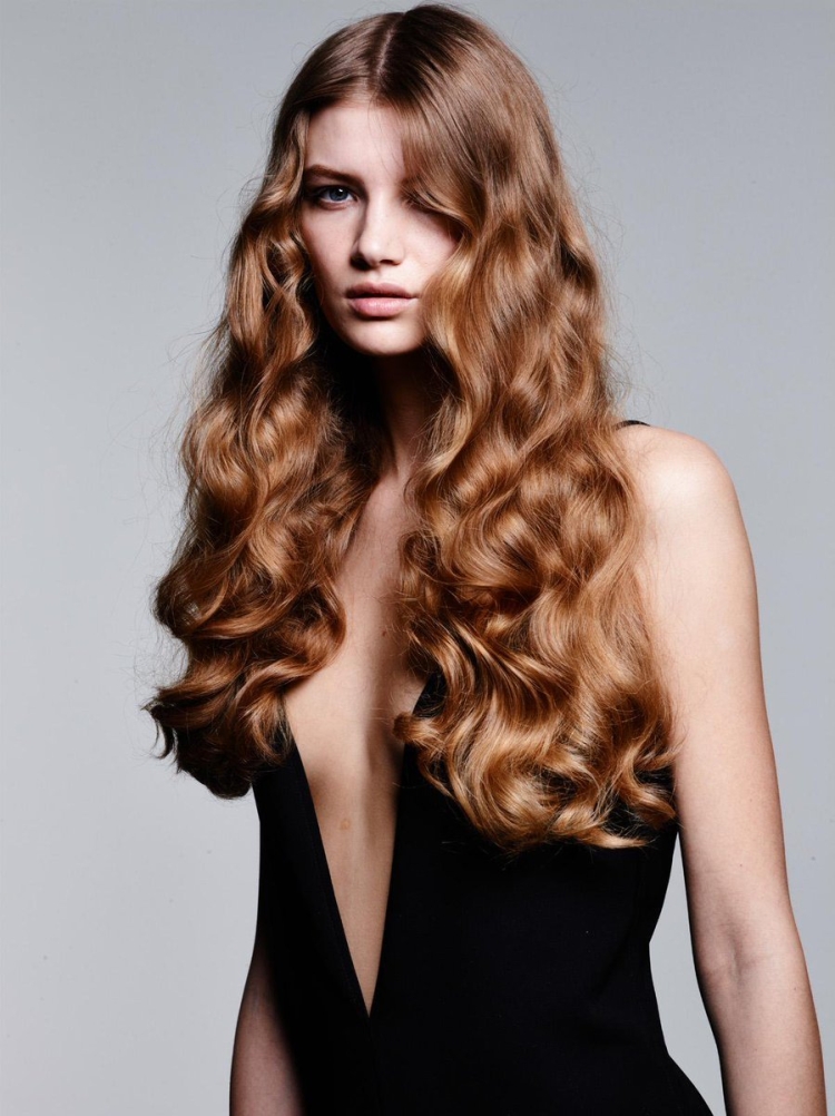 Длинные волосы