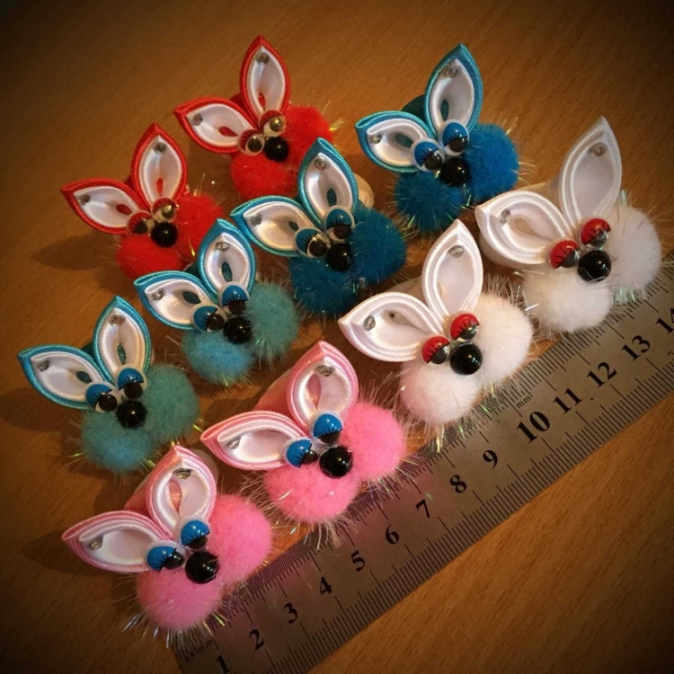 Заколки и резинки из лент