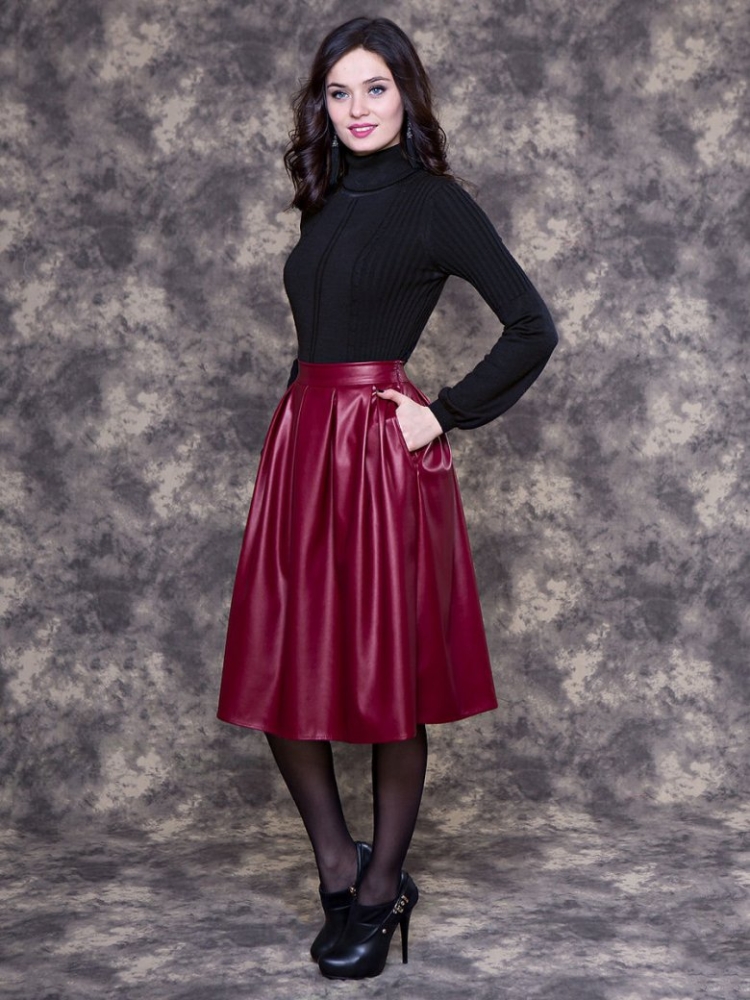 Бордовая кожаная юбка
