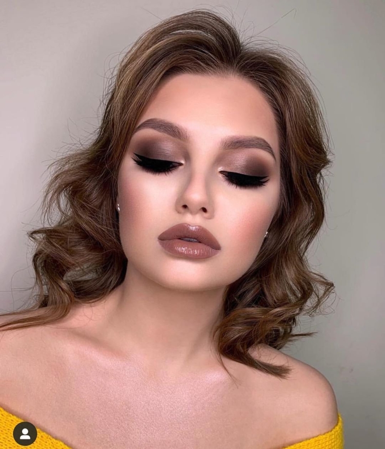 Макияж Смоки 2022