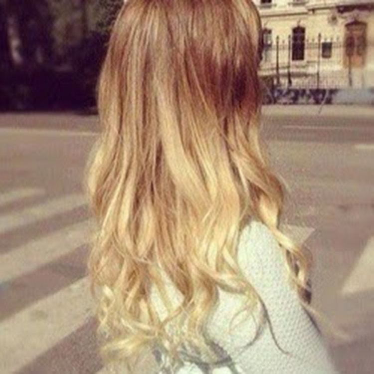 Русые волосы с блондинистыми кончиками