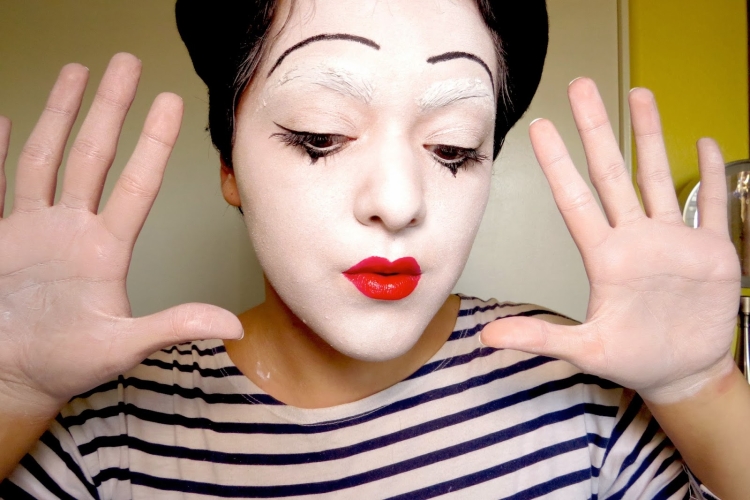 Макияж Мима легкий