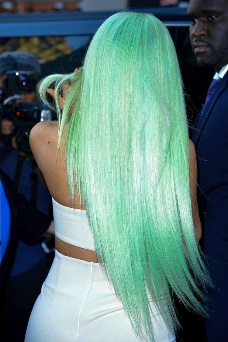 Зеленые волосы