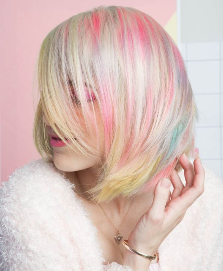 Креативное окрашивание розовый