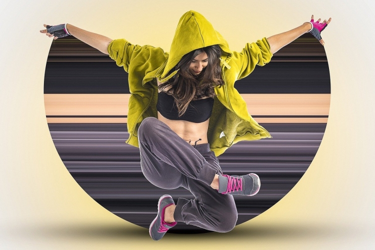 Девушка танцует хип хоп