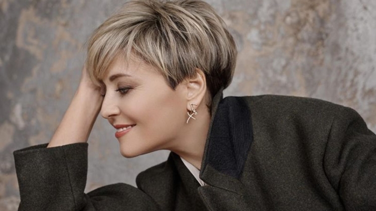 Анжелика Варум стрижка Пикси