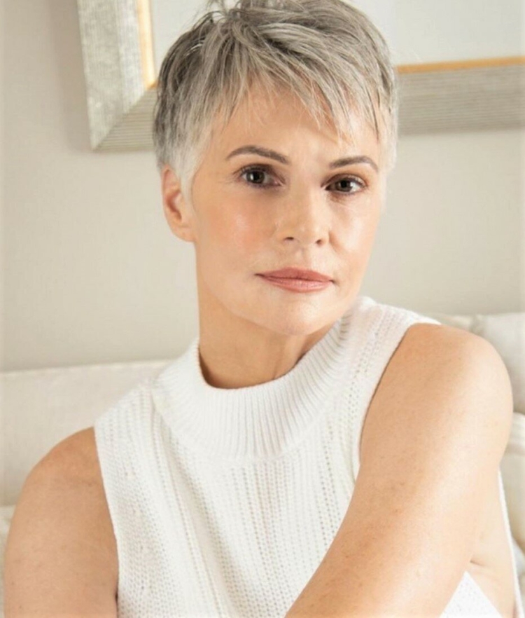 Стрижка Пикси Калманович
