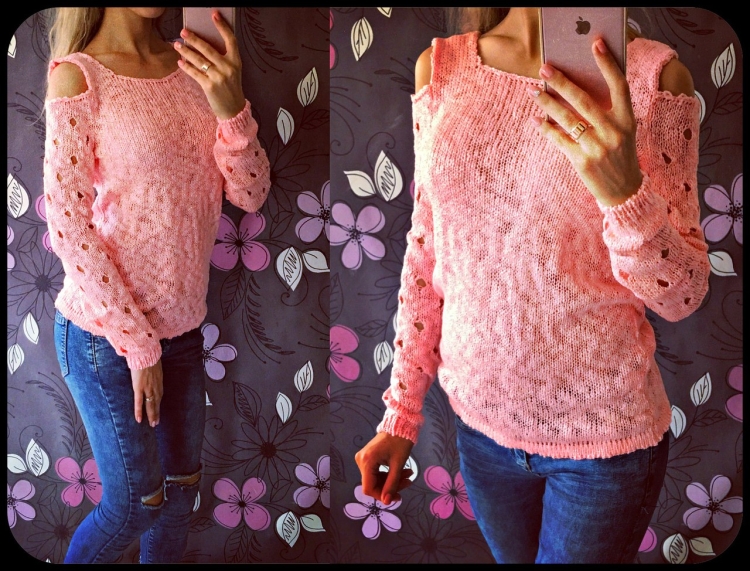 Вязаный свитер с дырками