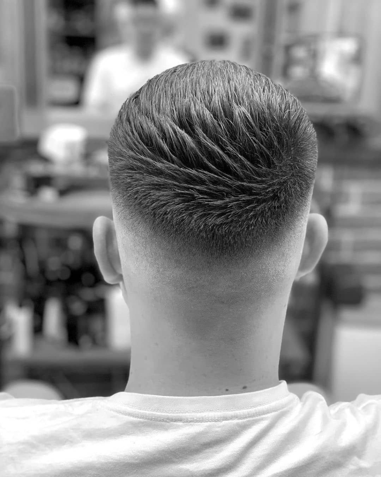 Кроп стрижка сзади