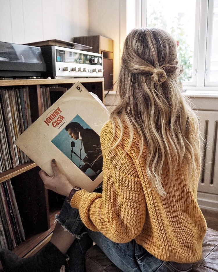 Русая девушка Эстетика