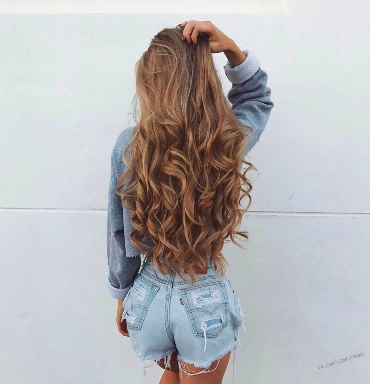 Длинные волосы со спины