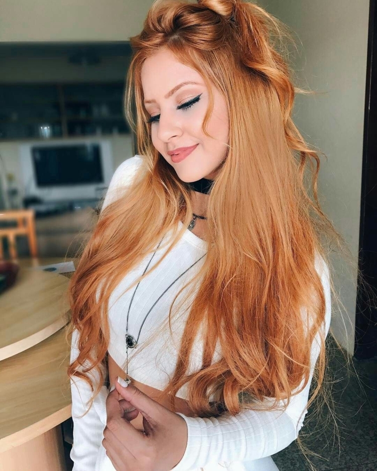 Длинные светло рыжие волосы