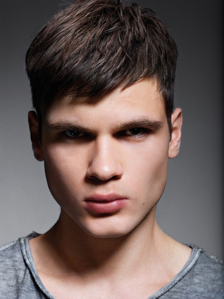 Модные стрижки для парней