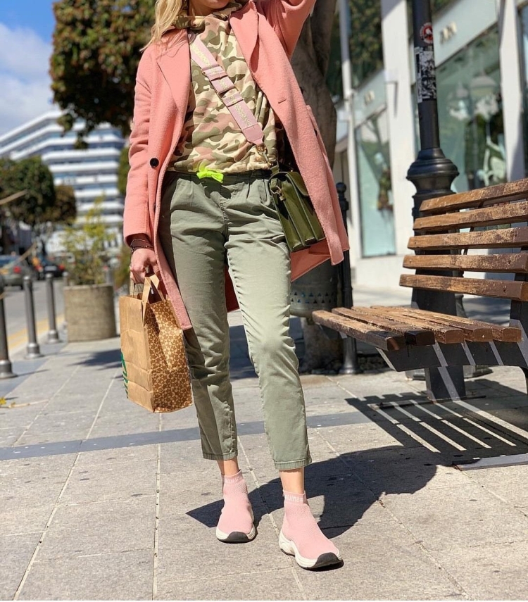 Хаки и розовый в одежде