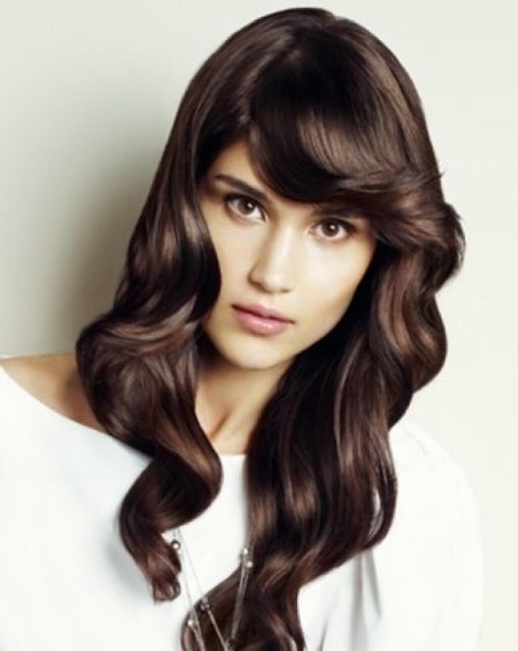 Тёмно-каштановый цвет волос