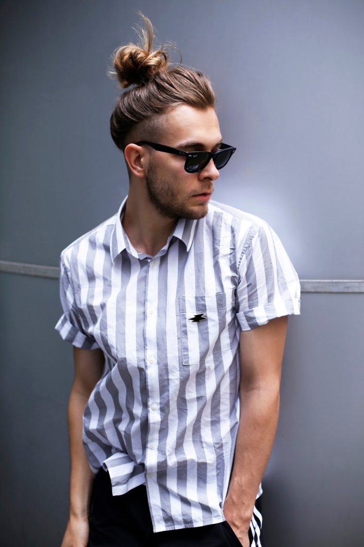 Стрижка андеркат мужская с хвостиком