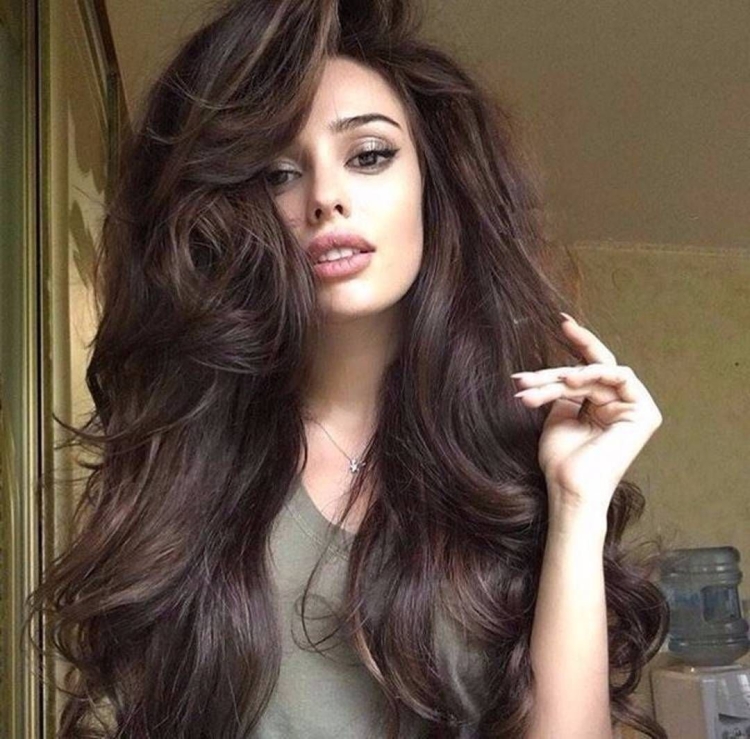 Роскошные каштановые волосы