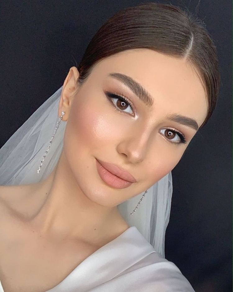 Лола Мурадова