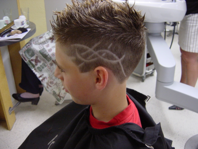 Хаер тату на волосах для мальчиков