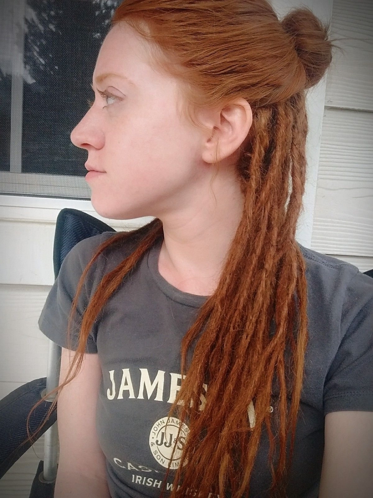 Натуральные дреды на затылке