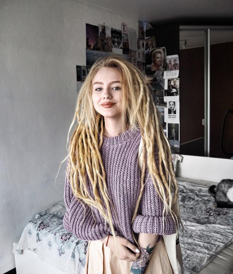 Блондинистые дреды Дакота