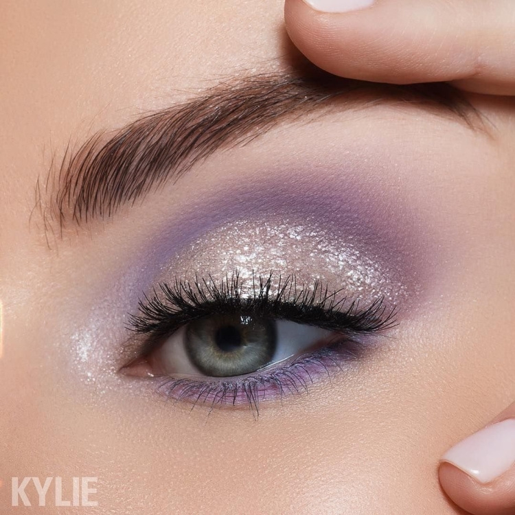 Макияж в лиловых тонах