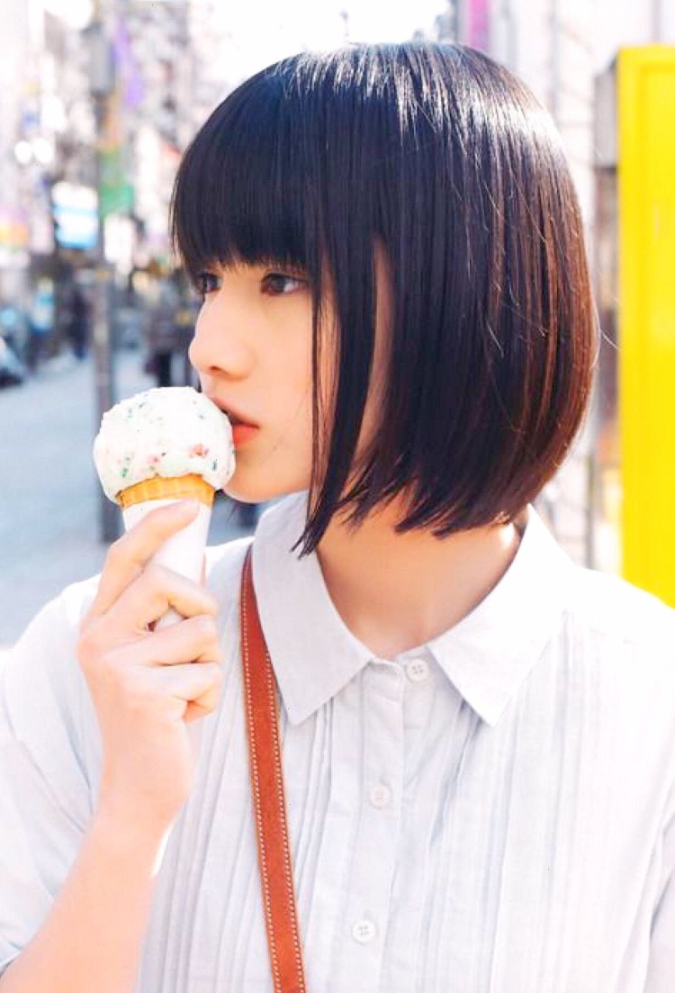 Боб каре стрижка с корейской чёлкой