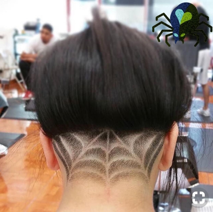 Прически с выбритым узором паутина