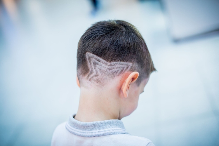 Выстриг акула стрижка мальчику