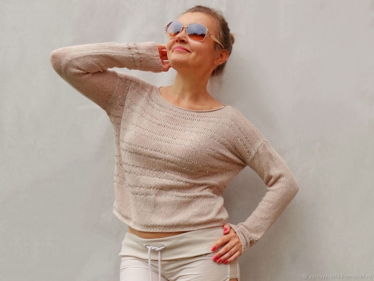 Кофта с пайетками вязаная