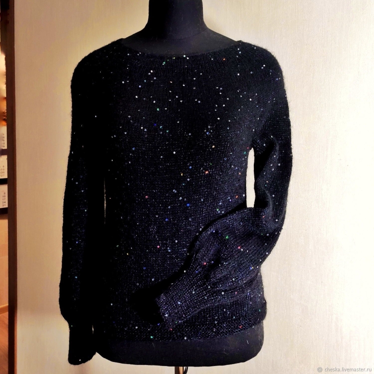Джемпер с пайетками