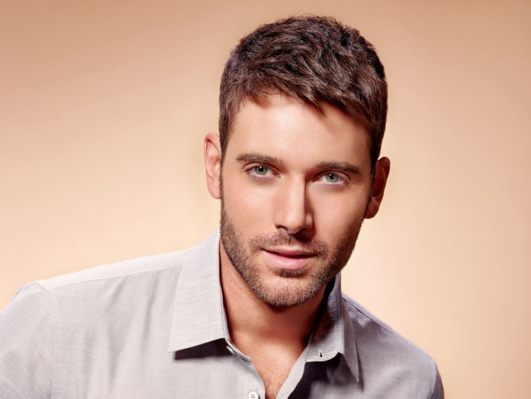 Модельная стрижка мужская