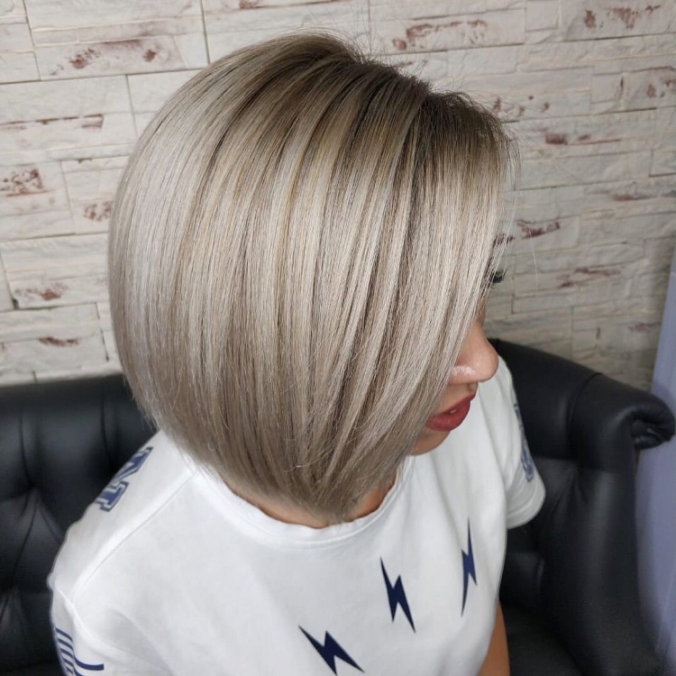 Каре холодный блонд мелирование